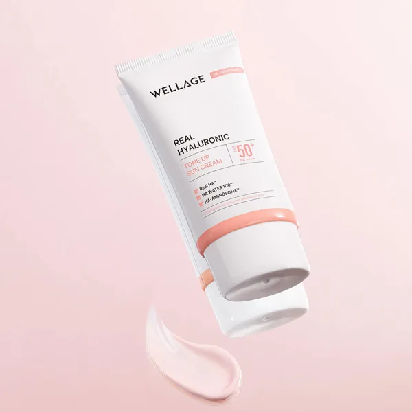 웰라쥬 리얼 히알루로닉 톤업 선크림 50ml (SPF50+ / PA++++) / 수분 밀착 광채