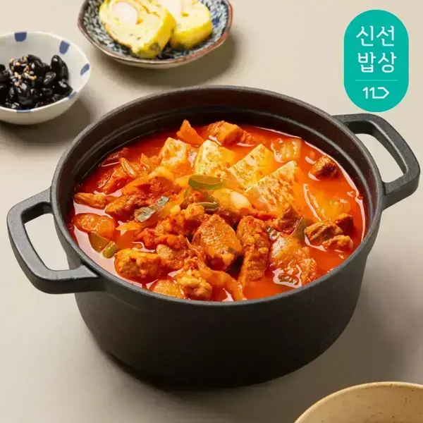 쿡솜씨 돼지고기김치찌개 저온숙성김치 다시마육수 찌개소스 신선야채 밀키트