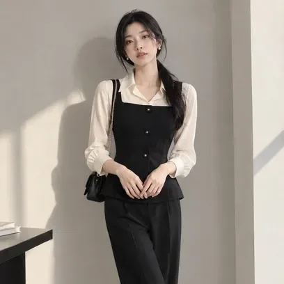 (JJ지고트) 모던 셔츠 배색 뷔스티에 블라우스 GS9M0BL922