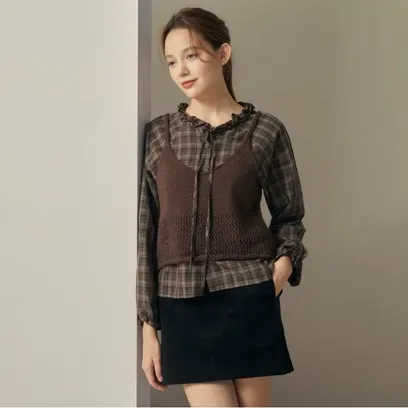 JJ지고트 뷔스티에 레이어드 체크 러플 블라우스 GRBP0BLT11